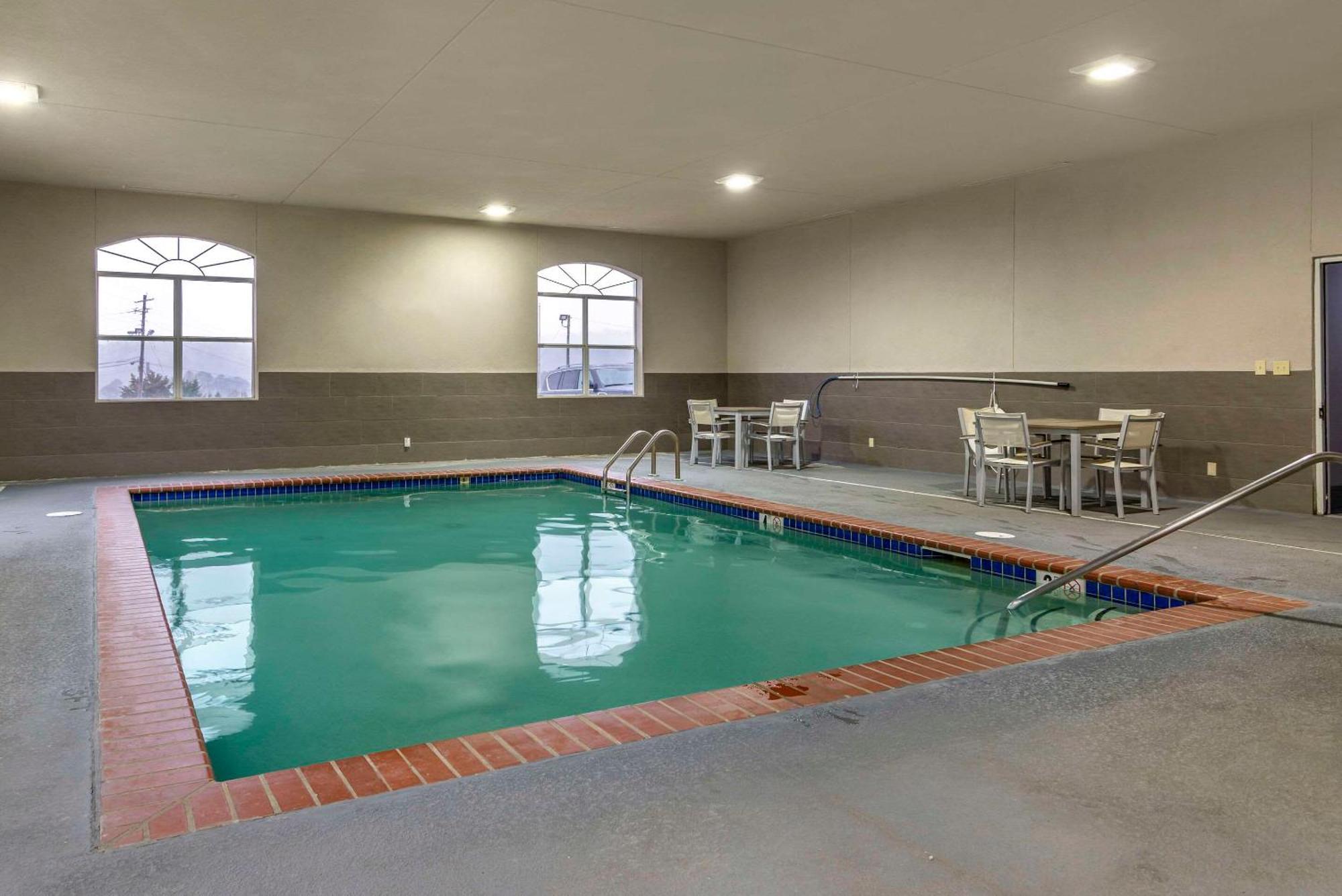 Comfort Inn & Suites Cartersville - Emerson Lake Point Exterior photo